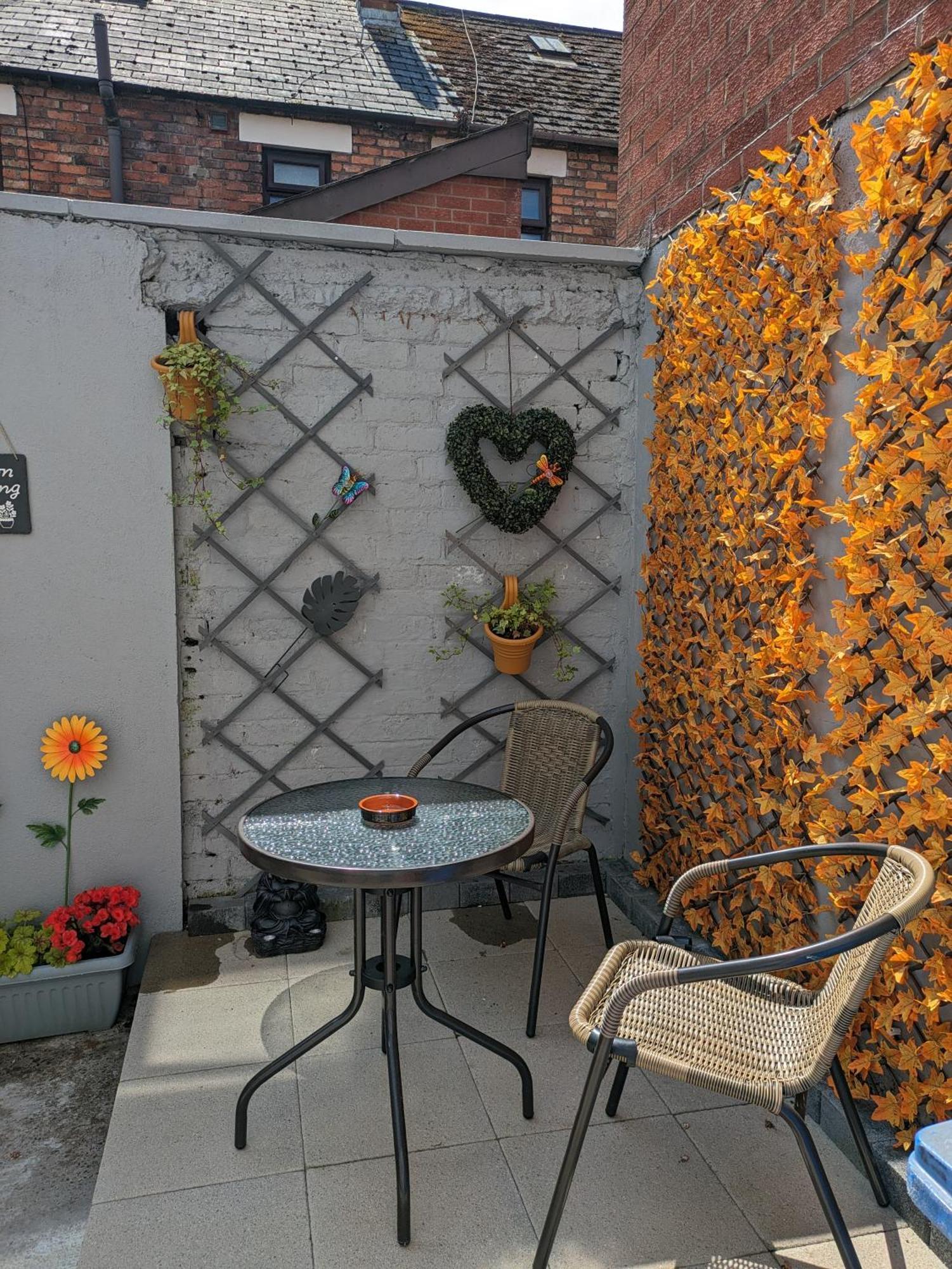 בלפסט Maire Toireasa - Cosy Refurbished Property In The Gaeltacht Quarter חדר תמונה